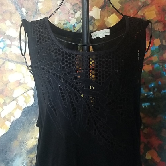 Cut out tank top - Picture 2 of 4